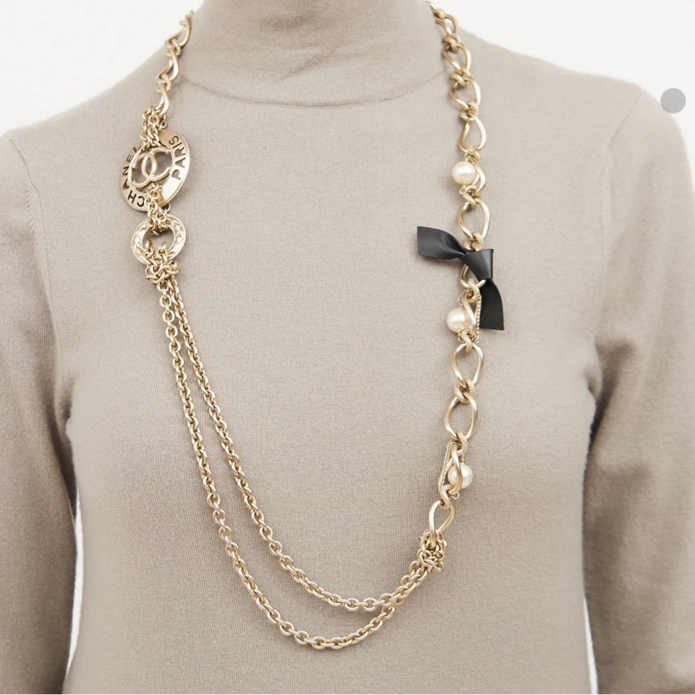 Chanel Metal Pearl Chain Paris Necklace